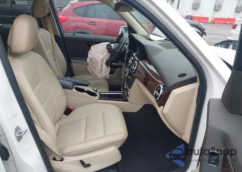 2015 Mercedes-Benz Glk 350 4Matic z USA, uszkodzony, nr VIN WDCGG8JB9FG346986